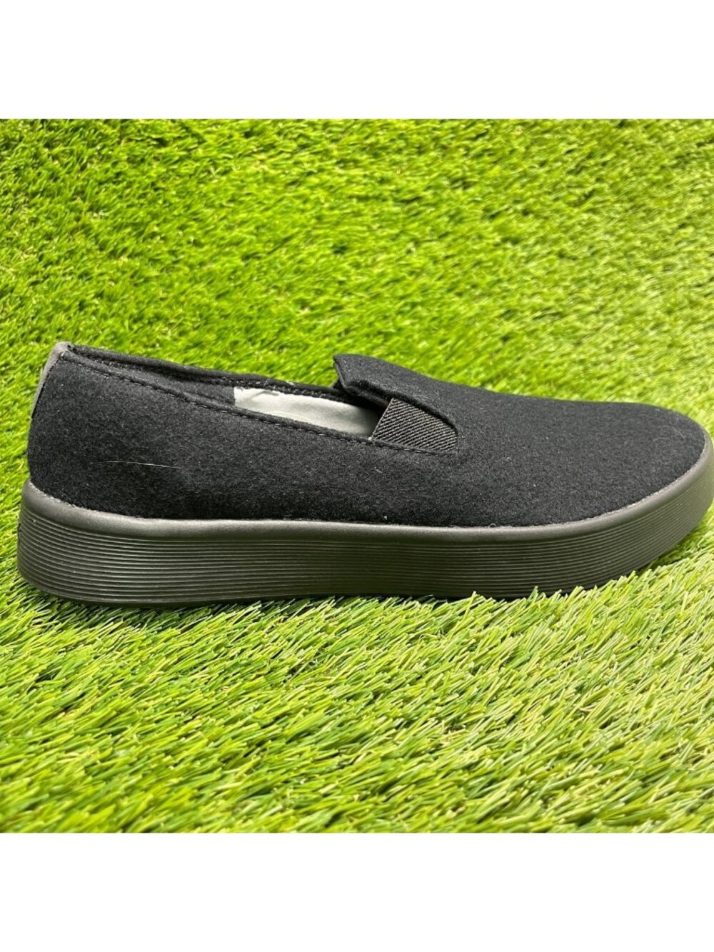 Allbirds Wool Cruiser Slip On Women Size 9.5 Black Casual Walking Shoes Sneakers